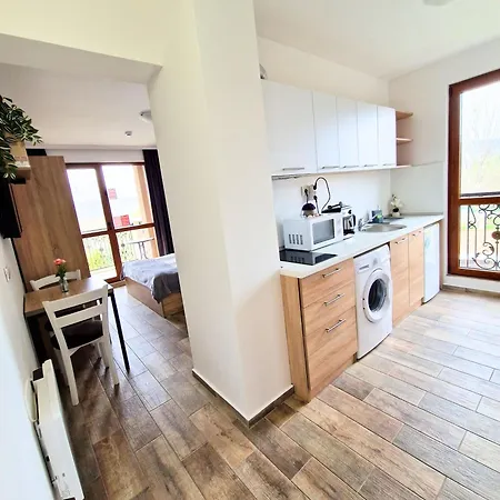 Апартамент Attractive Studio-apartment In Sunny Cascadas Family *