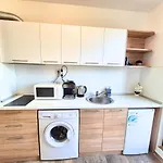 아파트 Attractive Studio-apartment In Sunny Cascadas Family 써니비치