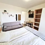 Attractive Studio-apartment In Sunny Cascadas Family 아파트 *
